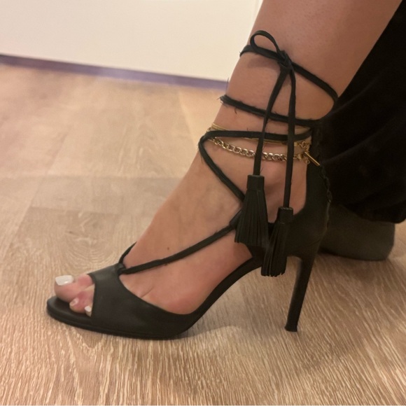 Kendall + Kylie Heels Black - Picture 4 of 7